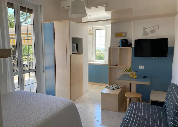 Ombrosa Apartahotel
