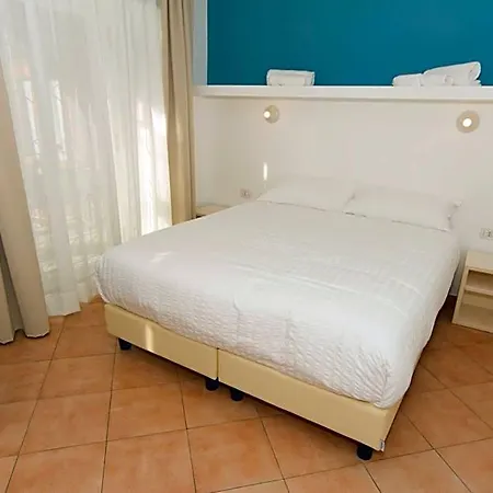 Ombrosa Aparthotel 4*