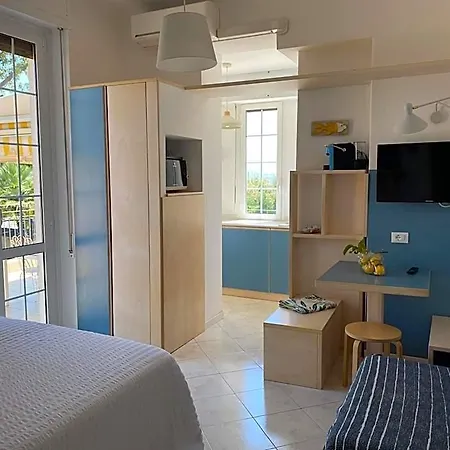 Ombrosa Aparthotel 4*